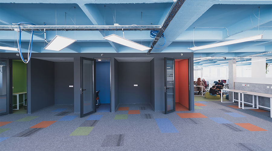 Phone booth: la soluzione moderna per la privacy negli open space e oltre