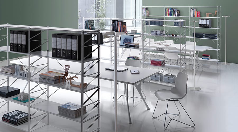 Scaffalature leggere per archiviare e dividere gli ambienti