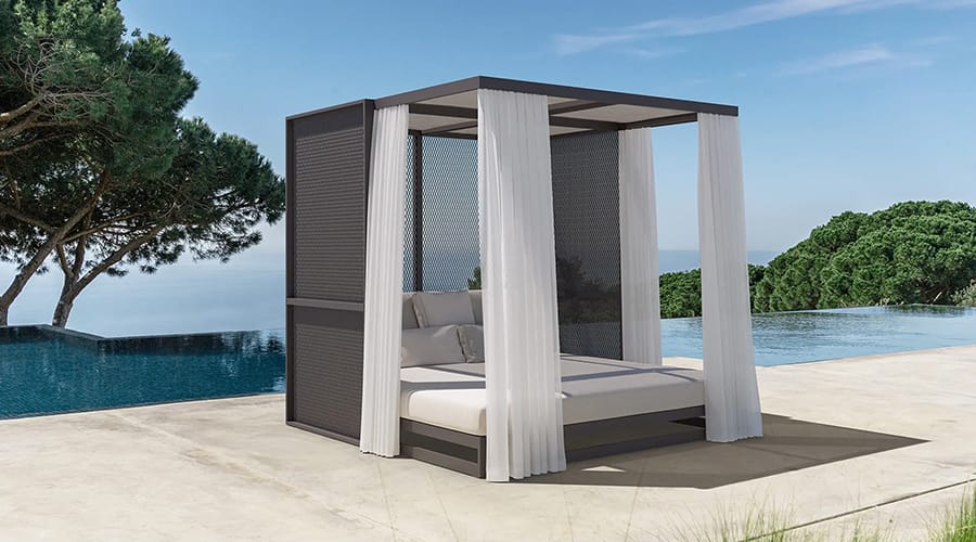 Lettino con struttura metallica vondom